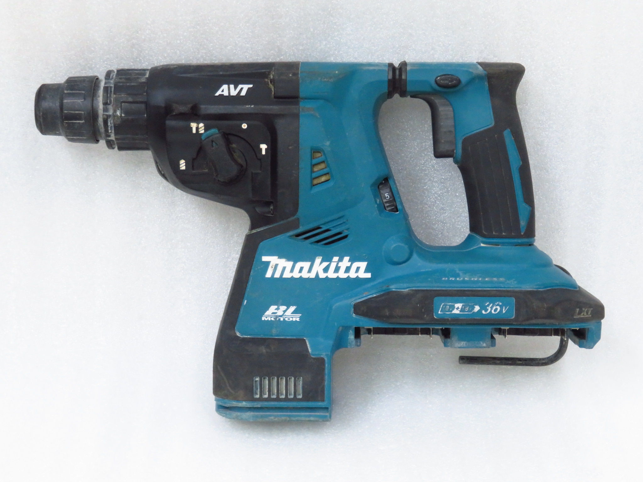 makita/マキタ 28mm 充電式ハンマドリル 36V HR282Dを買い取りさせて